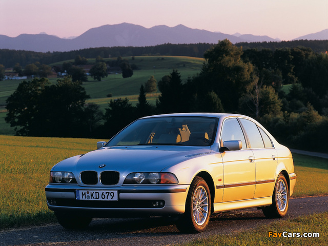 Images of BMW 5 Series Sedan (E39) 1995–2003 (640 x 480)
