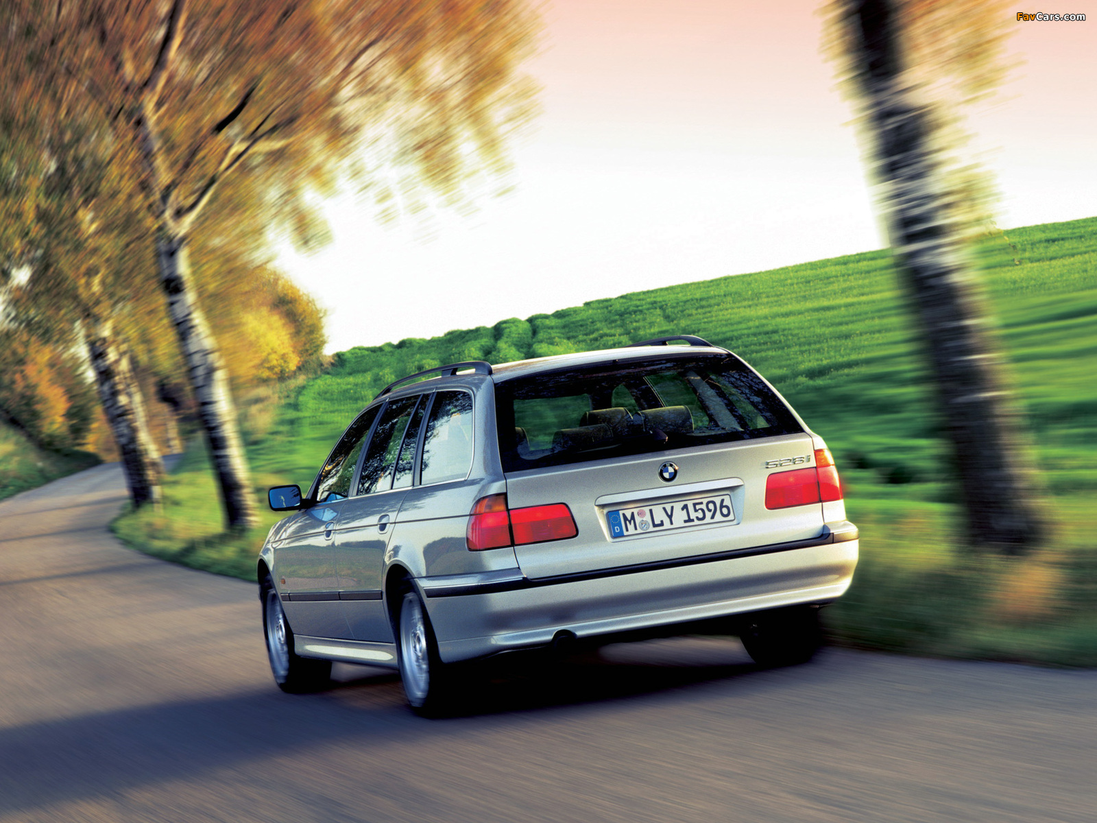 Images of BMW 528i Touring (E39) 1997–2000 (1600 x 1200)