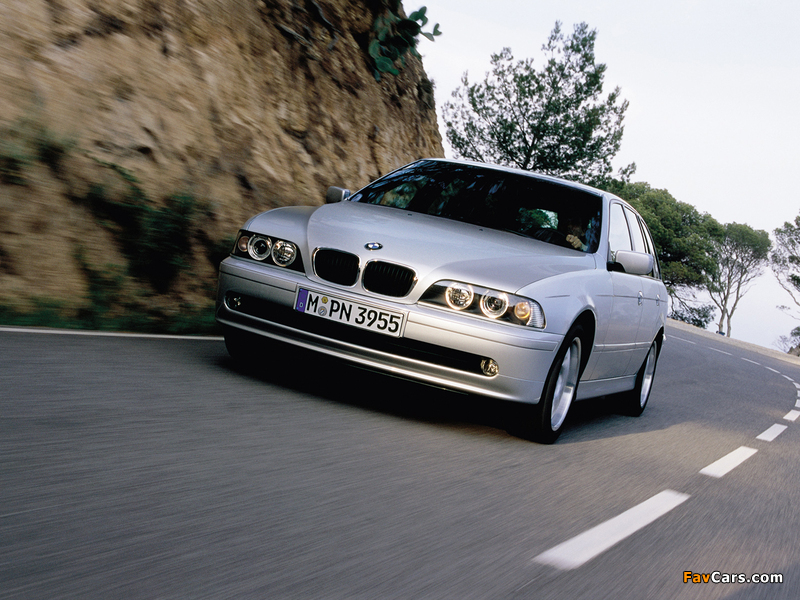 Images of BMW 530i Touring (E39) 2000–04 (800 x 600)
