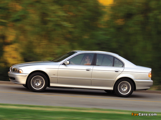 Images of BMW 530i Sedan US-spec (E39) 2000–03 (640 x 480)