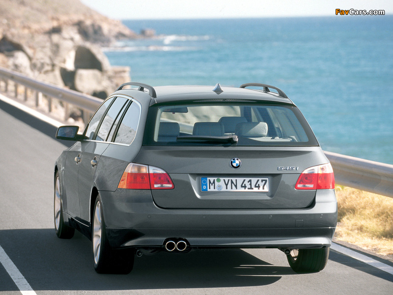 Images of BMW 545i Touring (E61) 2004–05 (800 x 600)
