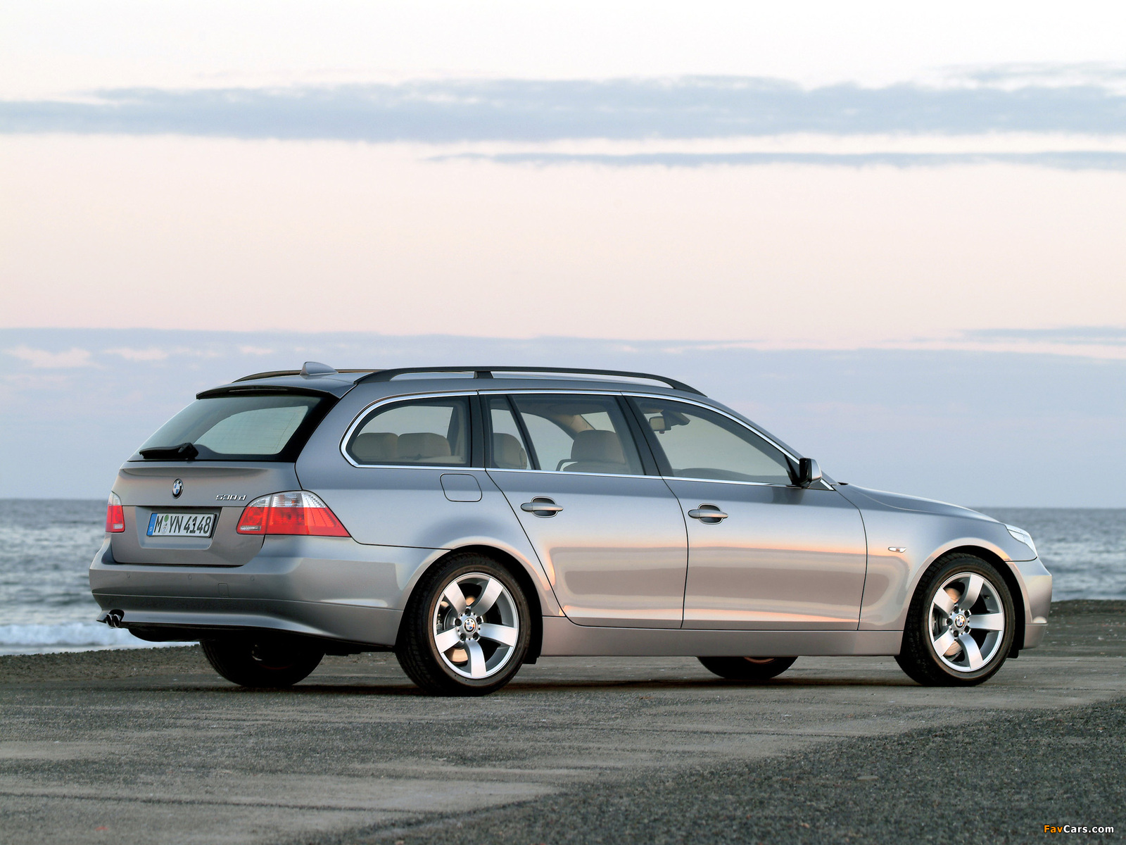 Images of BMW 530d Touring (E61) 2004–07 (1600 x 1200)
