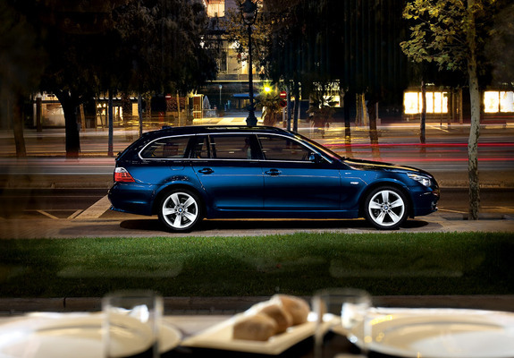 Images of BMW 535d Touring (E61) 2004–07