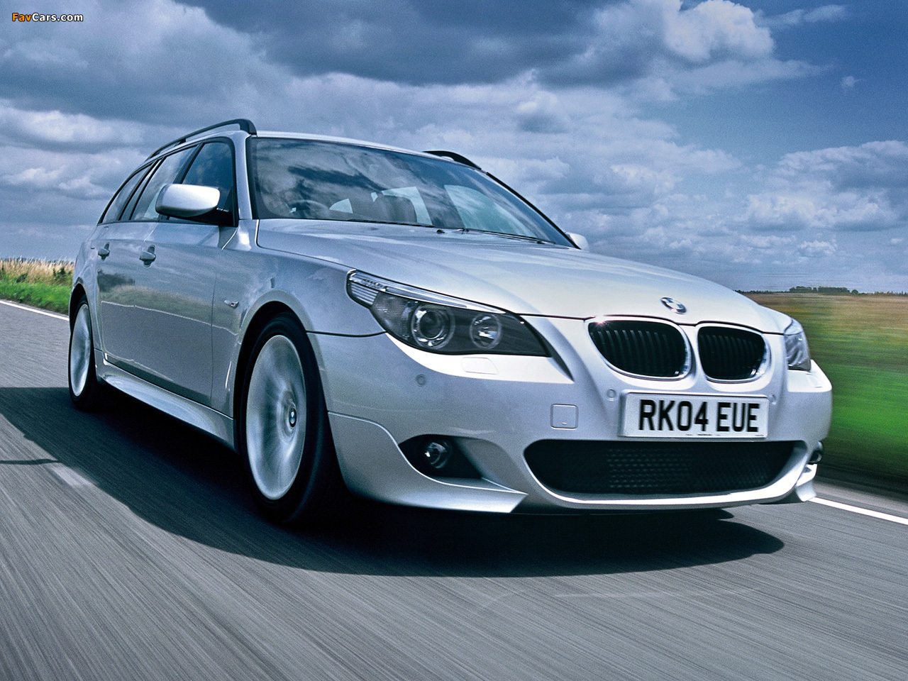 Images of BMW 535d Touring M Sports Package UK-spec (E61) 2005 (1280 x 960)