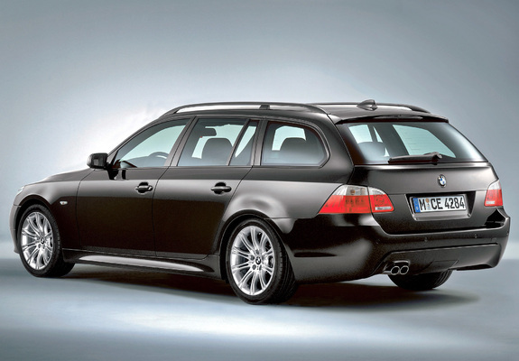Images of BMW 5 Series Touring M Sports Package (E61) 2005