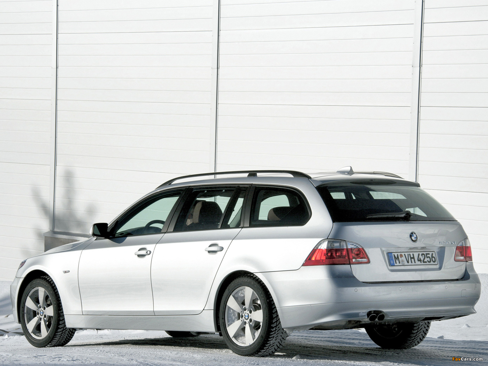 Images of BMW 530xi Touring (E61) 2007–10 (1600 x 1200)