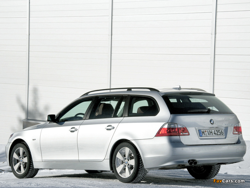 Images of BMW 530xi Touring (E61) 2007–10 (800 x 600)