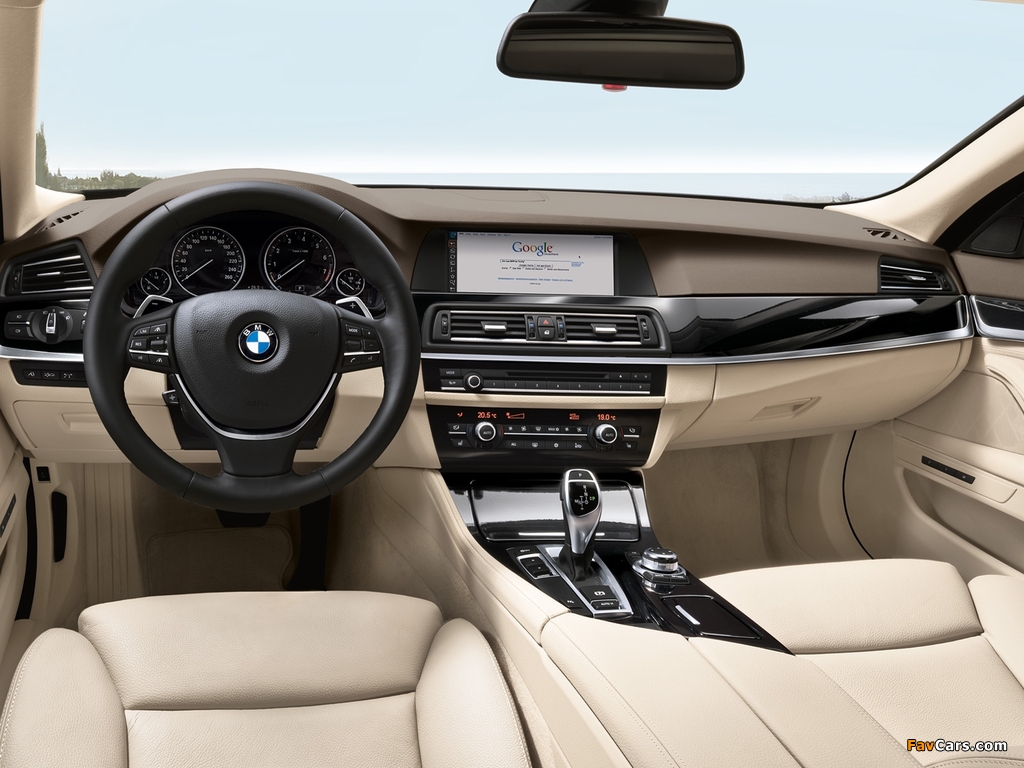 Images of BMW 5 Series Touring (F11) 2010–13 (1024 x 768)