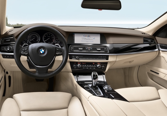 Images of BMW 5 Series Touring (F11) 2010–13