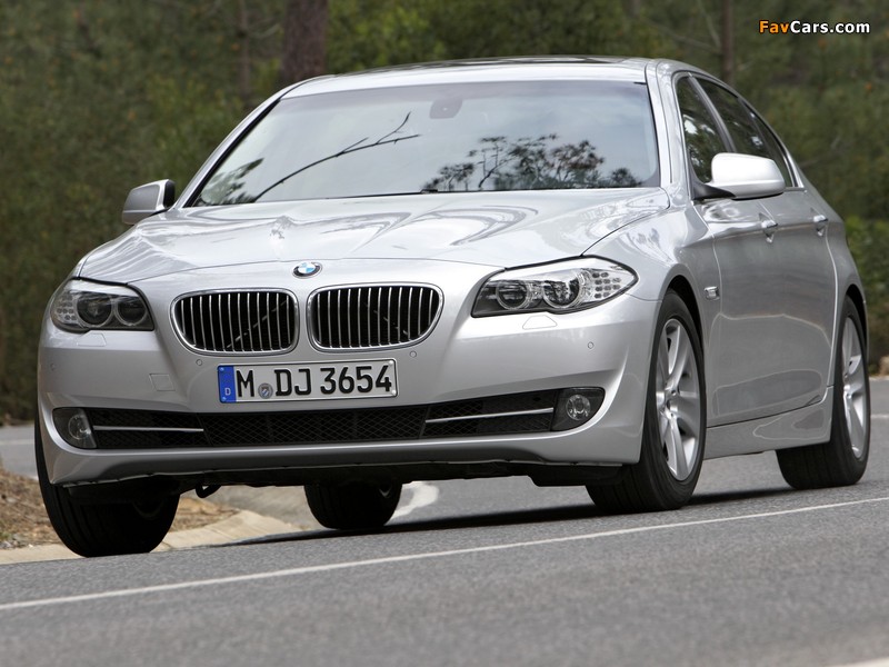 Images of BMW 528Li (F10) 2010 (800 x 600)