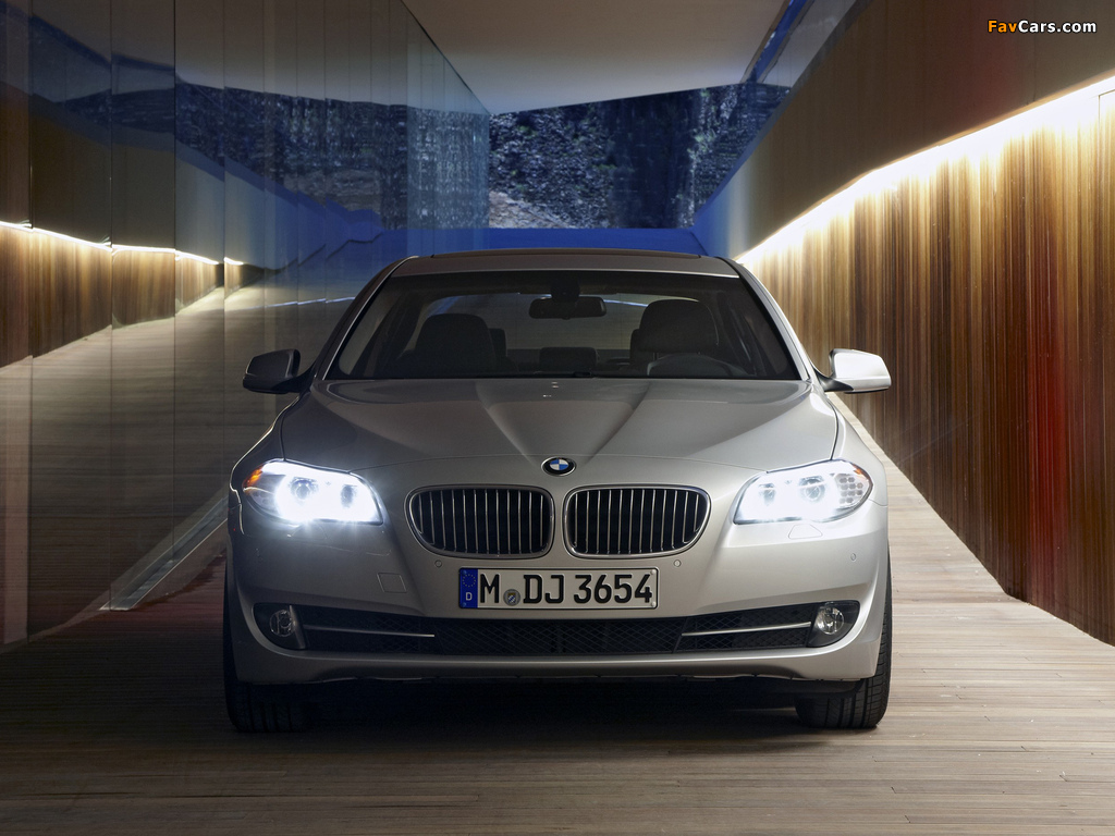 Images of BMW 528Li (F10) 2010 (1024 x 768)