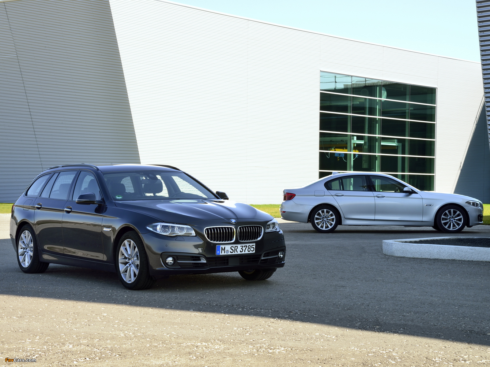 Images of BMW 5 Series (F10-F11) 2010 (1600 x 1200)