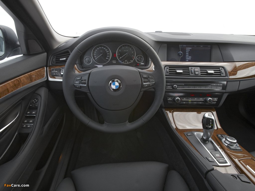 Images of BMW 528Li (F10) 2010 (1024 x 768)