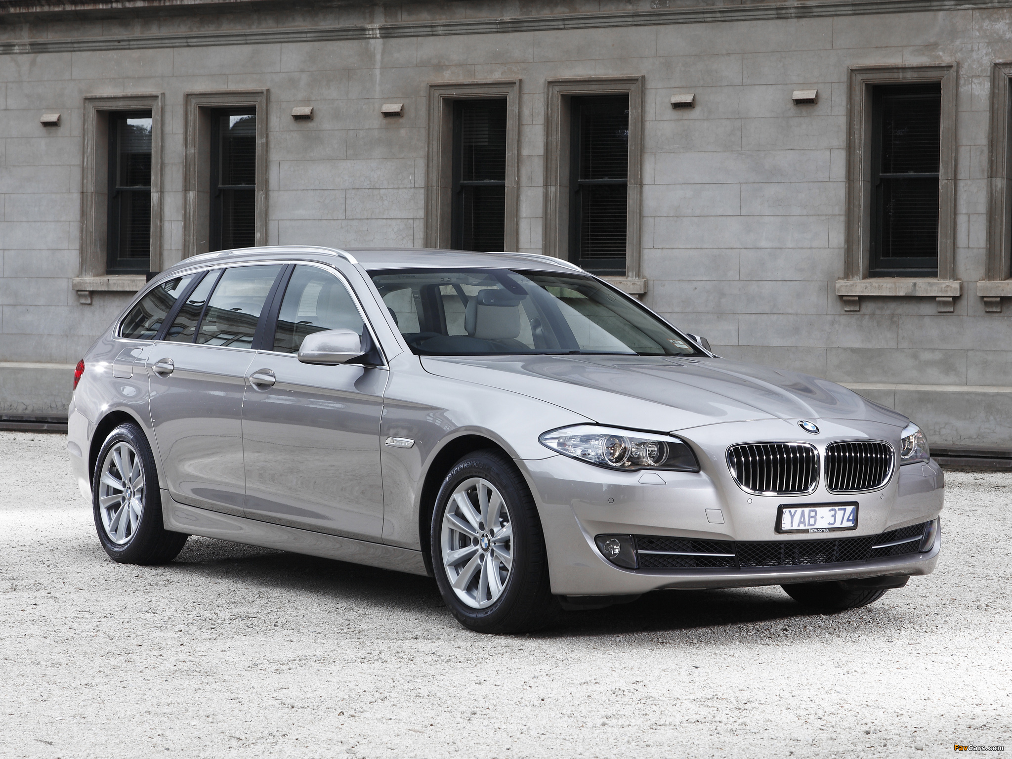 Images of BMW 520d Touring AU-spec (F11) 2011 (2048 x 1536)