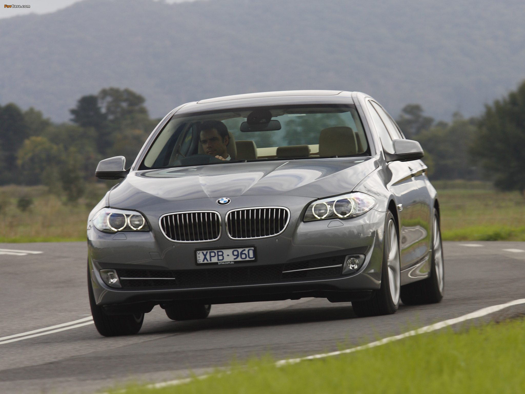 Images of BMW 535i Sedan AU-spec (F10) 2011 (2048 x 1536)