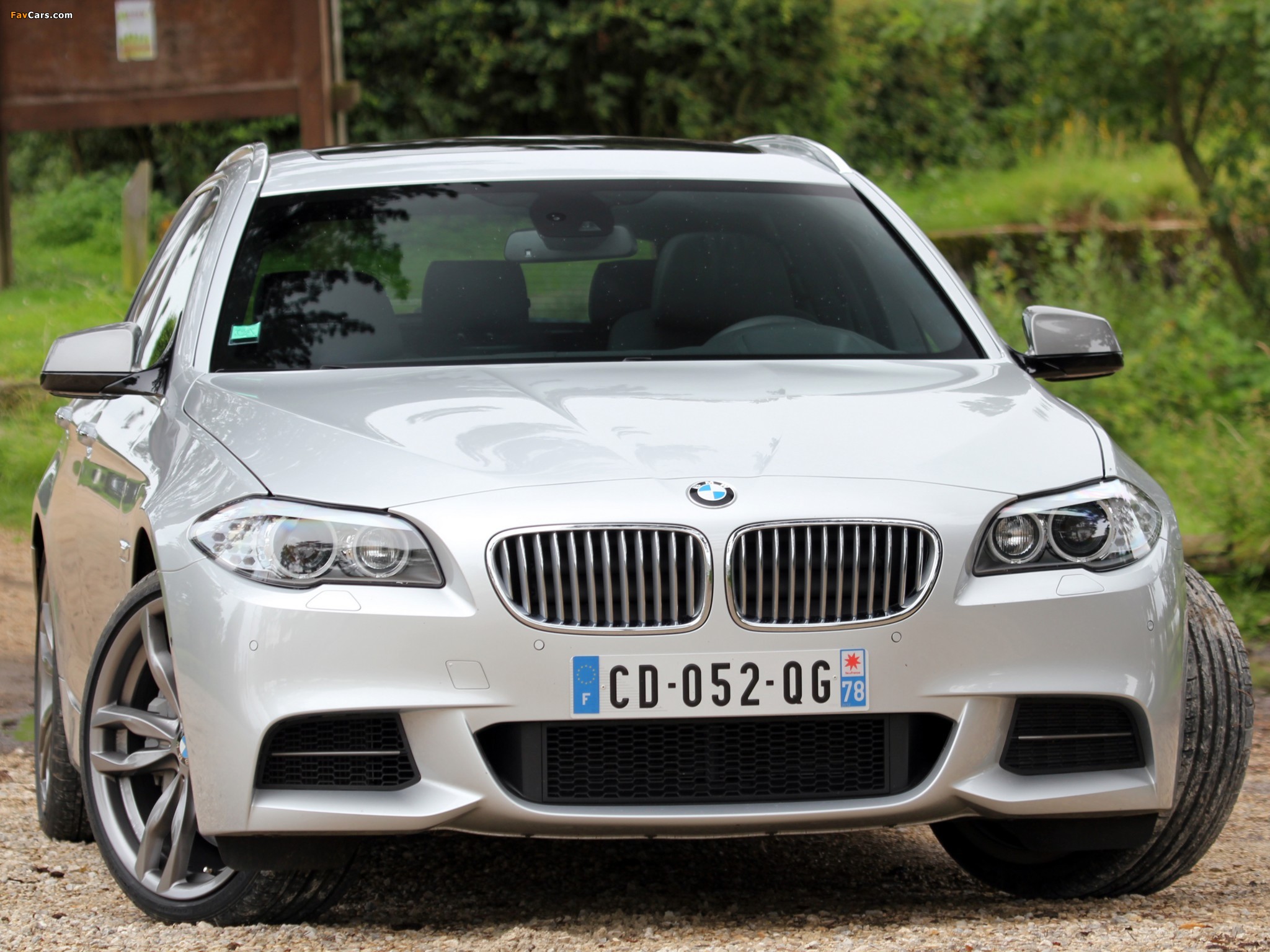 Images of BMW M550d xDrive Touring (F11) 2012 (2048 x 1536)