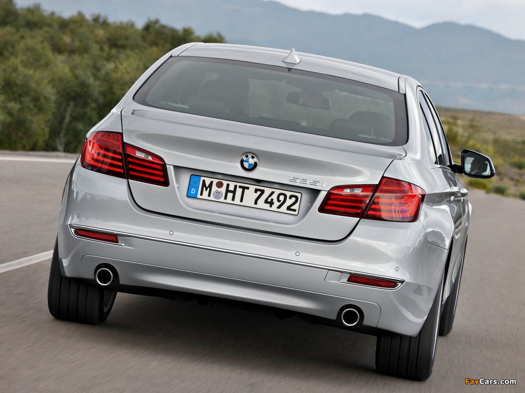 Images of BMW 535i Sedan Luxury Line (F10) 2013 (1024 x 768)