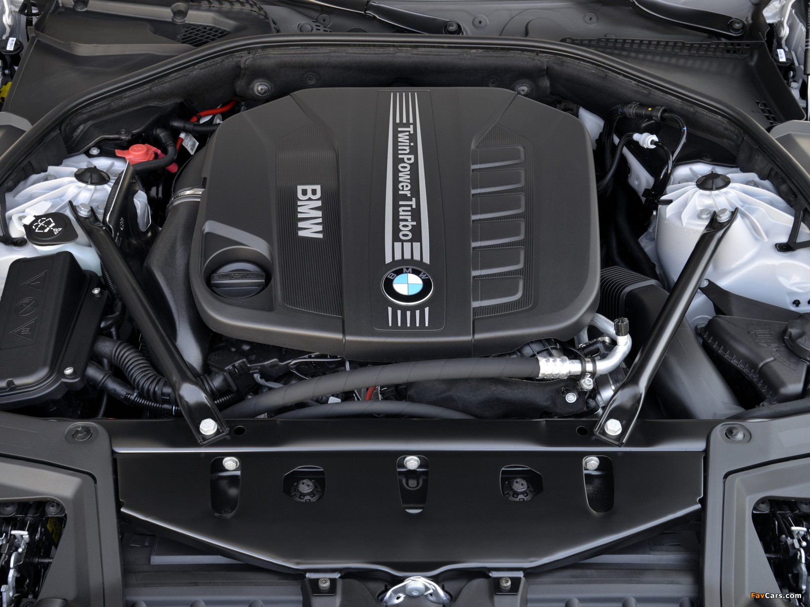 Images of BMW 530d Sedan Luxury Line (F10) 2013 (1600 x 1200)