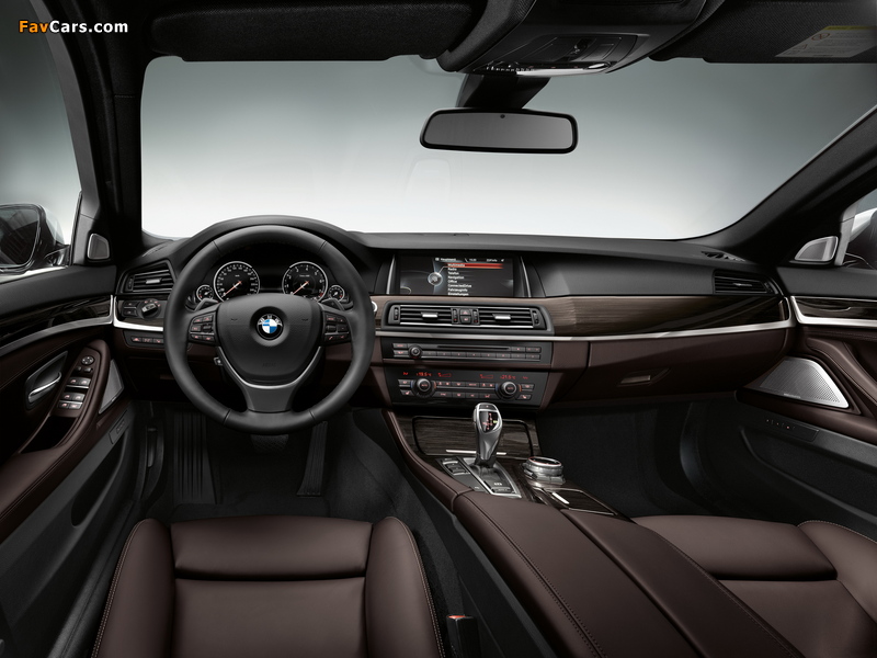 Images of BMW 535i Sedan Luxury Line (F10) 2013 (800 x 600)