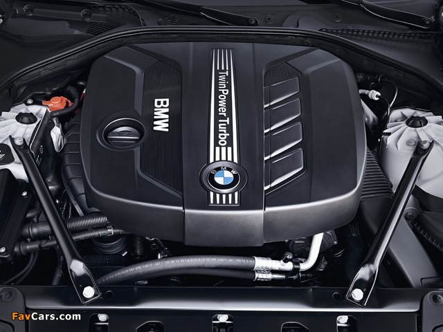 Images of BMW 518d Sedan (F10) 2013 (640 x 480)