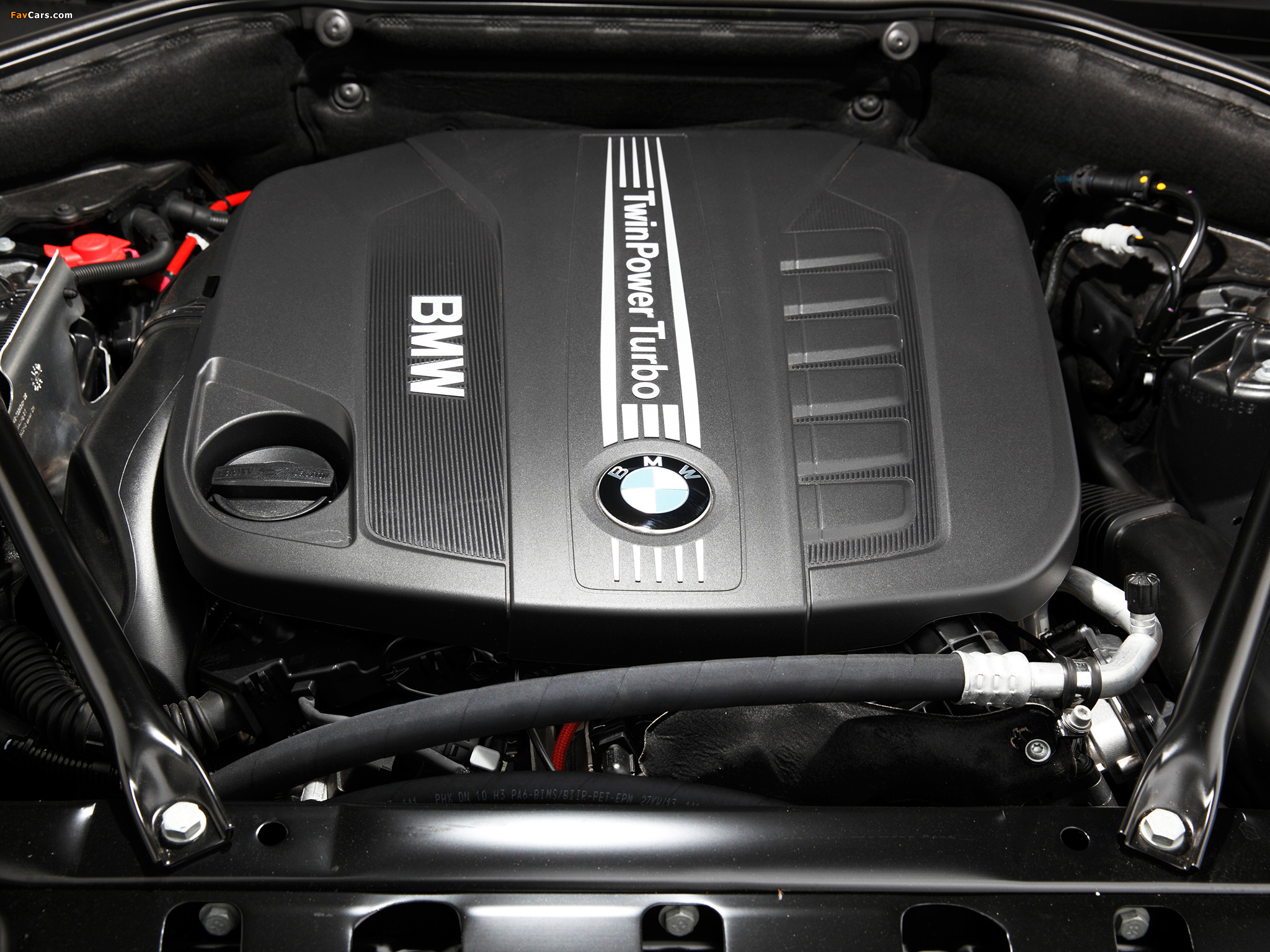 Images of BMW 530d Gran Turismo Luxury Line AU-spec (F07) 2013 (2048 x 1536)