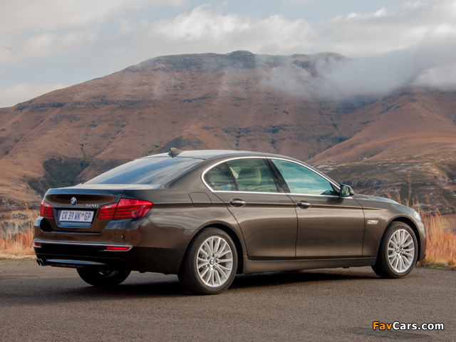 Images of BMW 520i Sedan Luxury Line ZA-spec (F10) 2013 (640 x 480)