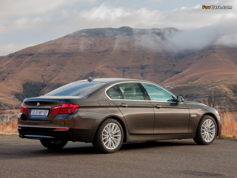 Images of BMW 520i Sedan Luxury Line ZA-spec (F10) 2013 (800 x 600)