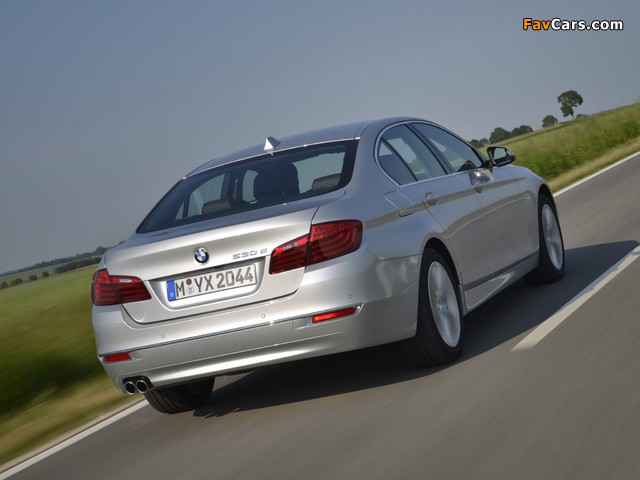 Images of BMW 530d Sedan Luxury Line (F10) 2013 (640 x 480)