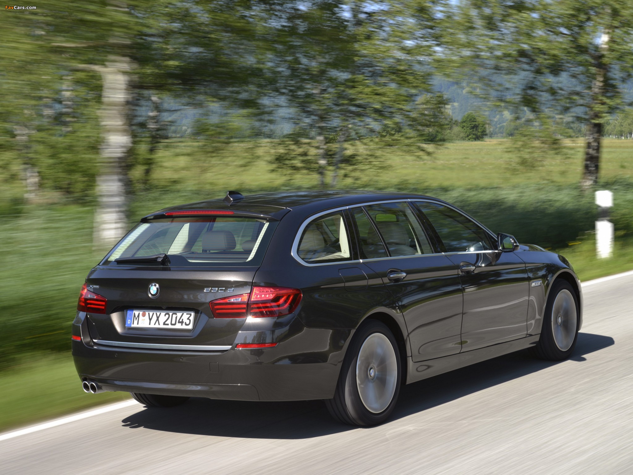 Images of BMW 530d xDrive Touring Modern Line (F11) 2013 (2048 x 1536)