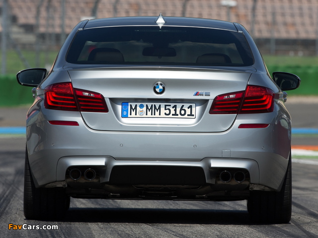 Images of BMW M5 Competition Package (F10) 2013 (640 x 480)