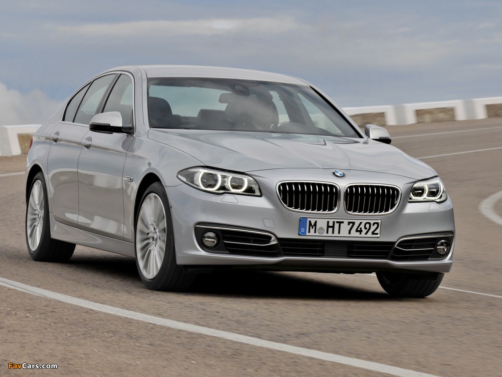 Images of BMW 535i Sedan Luxury Line (F10) 2013 (1024 x 768)