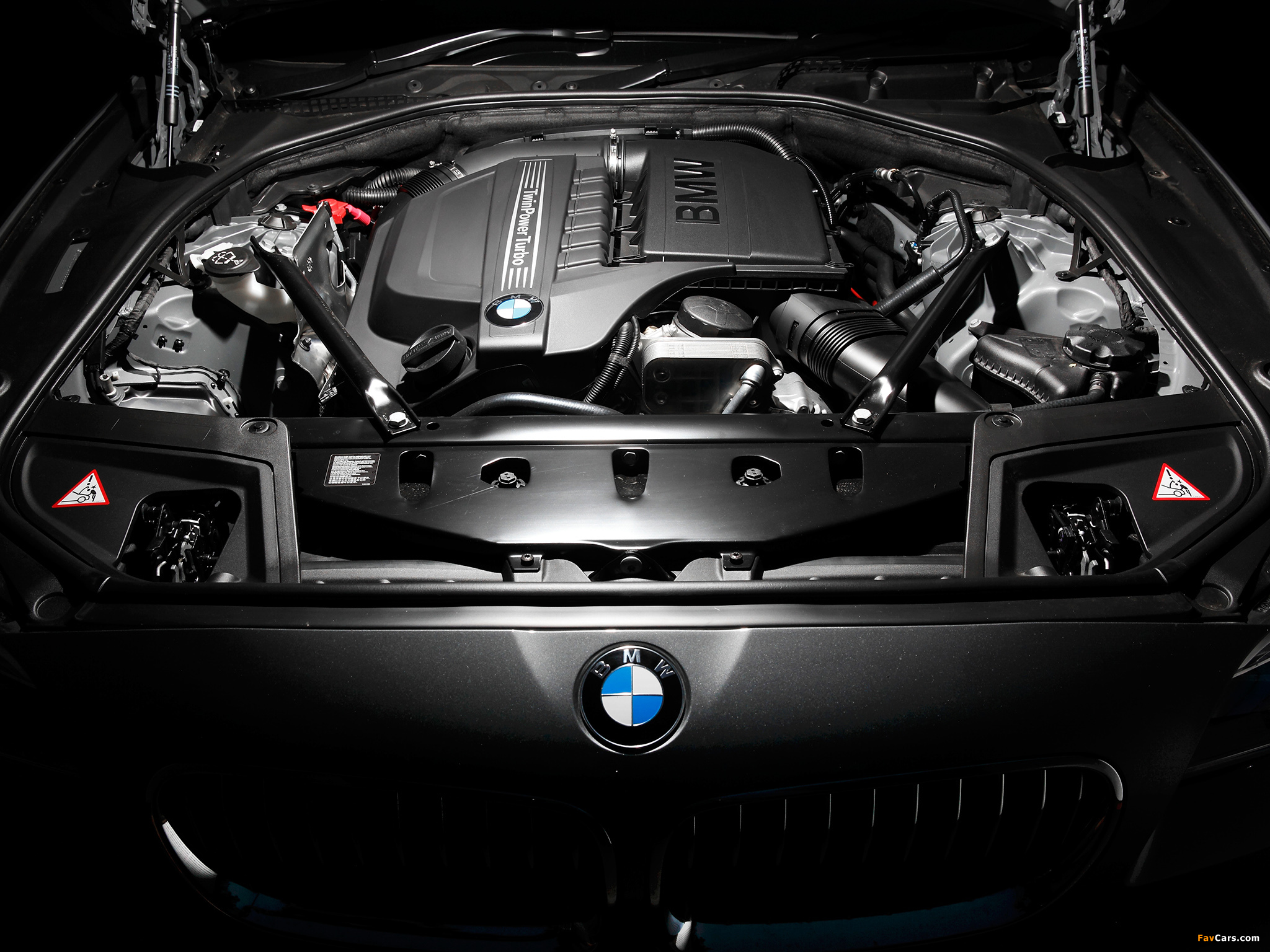 Images of BMW 535i Touring M Sport Package AU-spec (F11) 2014 (2048 x 1536)