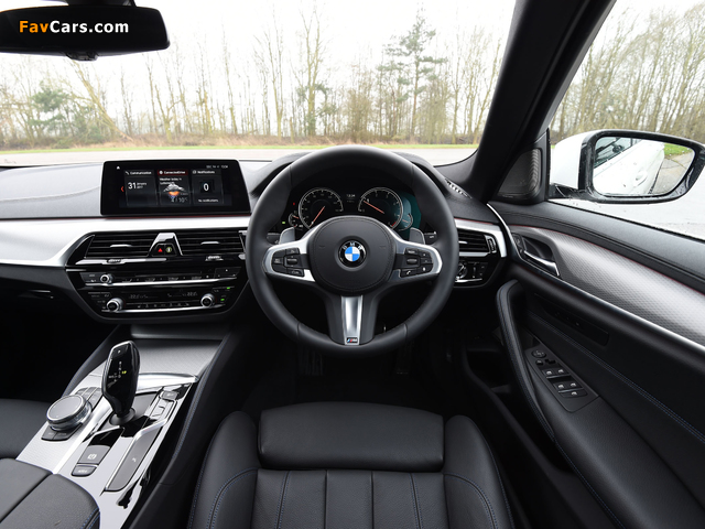 Images of BMW 520d xDrive Sedan M Sport UK-spec (G30) 2017 (640 x 480)