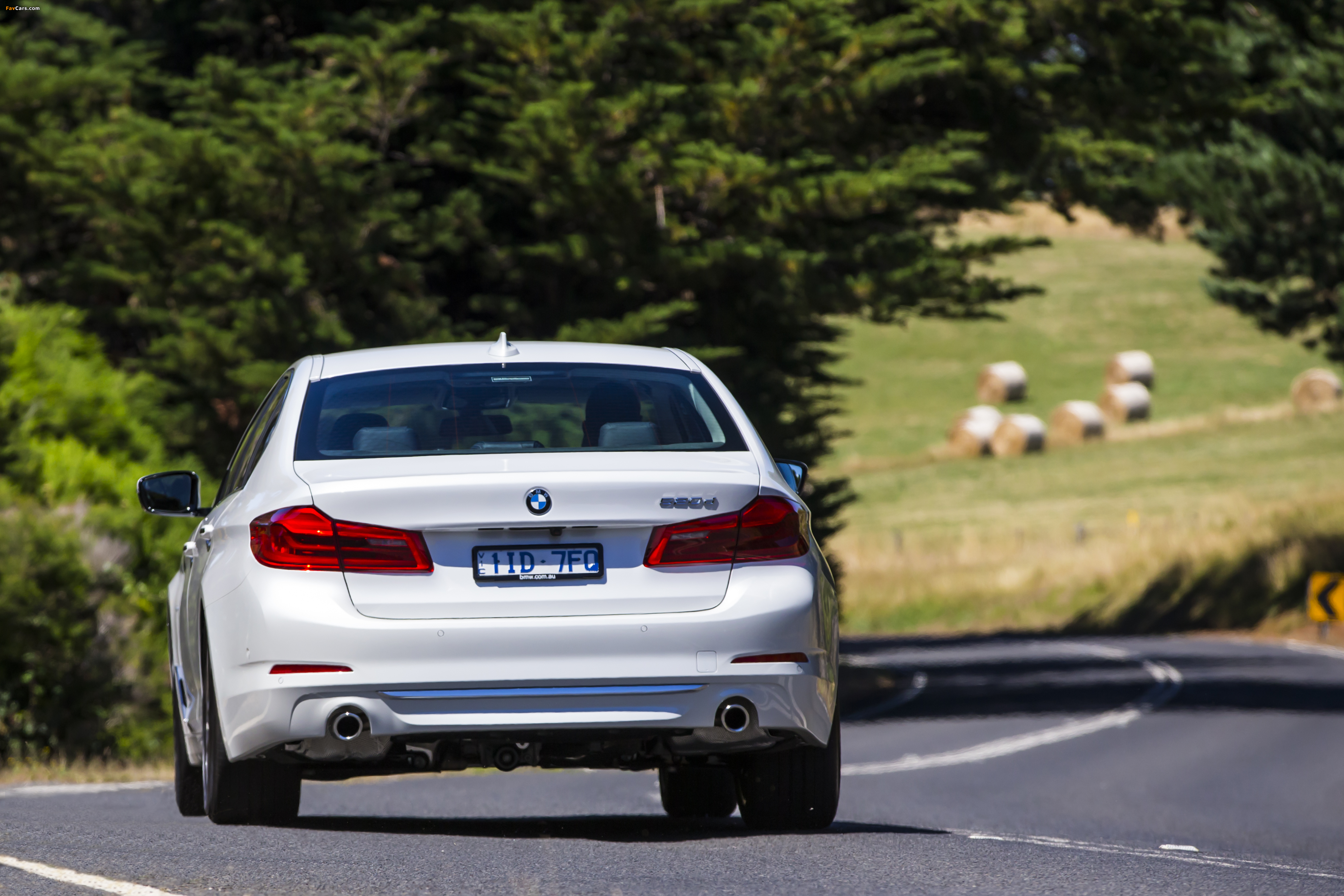 Images of BMW 520d Sedan Luxury Line AU-spec (G30) 2017 (3961 x 2641)