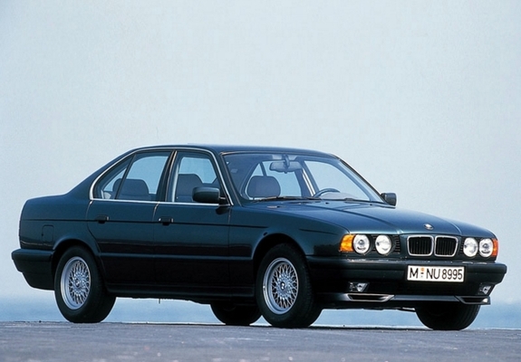Images of BMW 5 Series E34