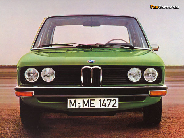 Images of BMW 520i Sedan (E12) 1972–76 (640 x 480)