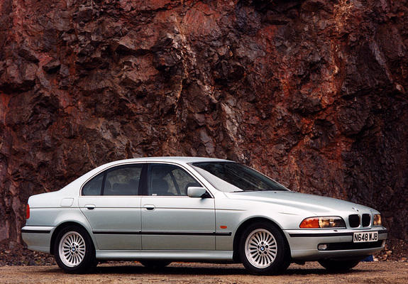 Images of BMW 540i Sedan UK-spec (E39) 1996–2000