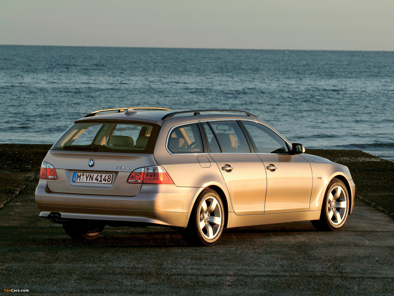 Images of BMW 530d Touring (E61) 2004–07 (1600 x 1200)