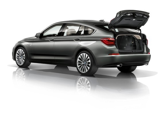 Photos of BMW 535i xDrive Gran Turismo Luxury Line (F07) 2013