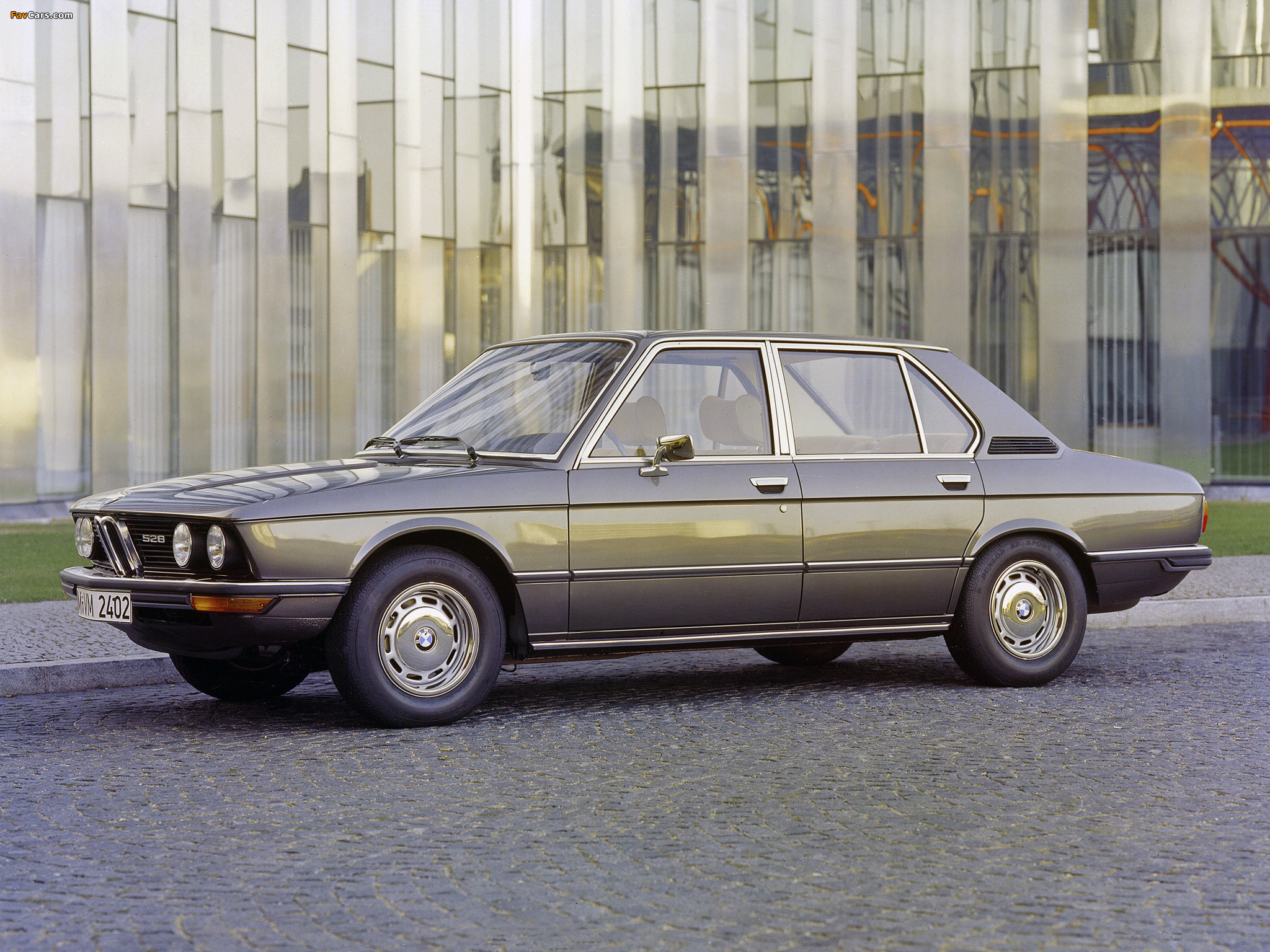 Photos of BMW 528 Sedan (E12) 1975–77 (2048 x 1536)