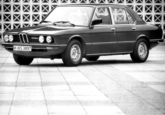 Photos of BMW 528i Sedan (E12) 1977–81