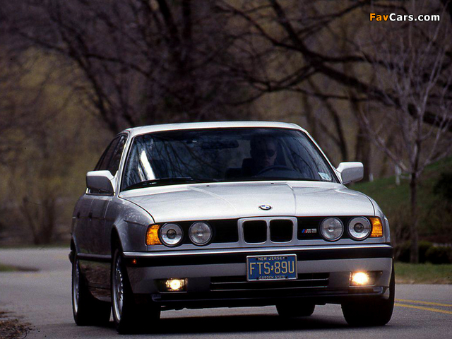 Photos of BMW M5 US-spec (E34) 1989–92 (640 x 480)