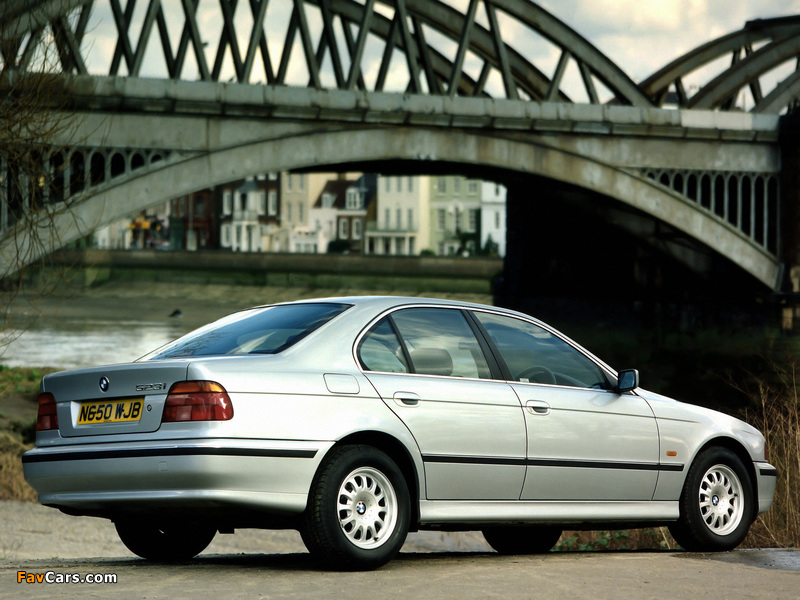 Photos of BMW 523i Sedan UK-spec (E39) 1995–2000 (800 x 600)