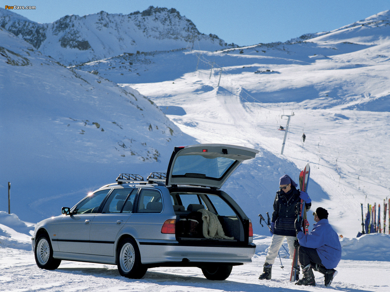 Photos of BMW 528i Touring (E39) 1997–2000 (1280 x 960)