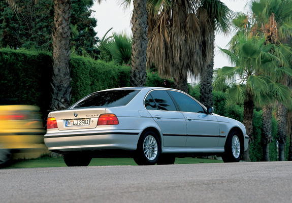 Photos of BMW 530d Sedan (E39) 1998–2003