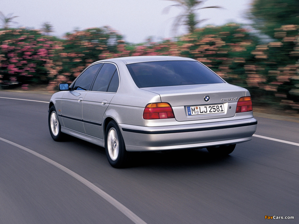Photos of BMW 530d Sedan (E39) 1998–2000 (1024 x 768)