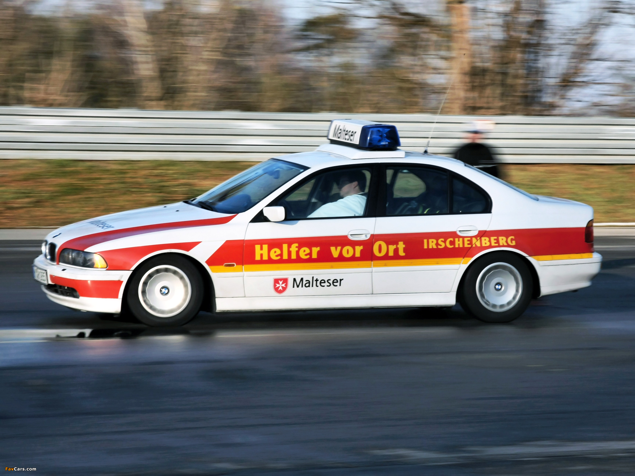Photos of BMW 540i Emergency (E39) 2000–03 (2048 x 1536)