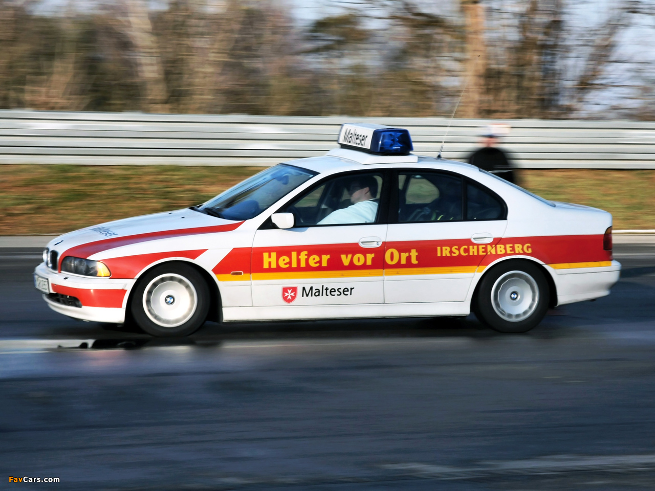 Photos of BMW 540i Emergency (E39) 2000–03 (1280 x 960)