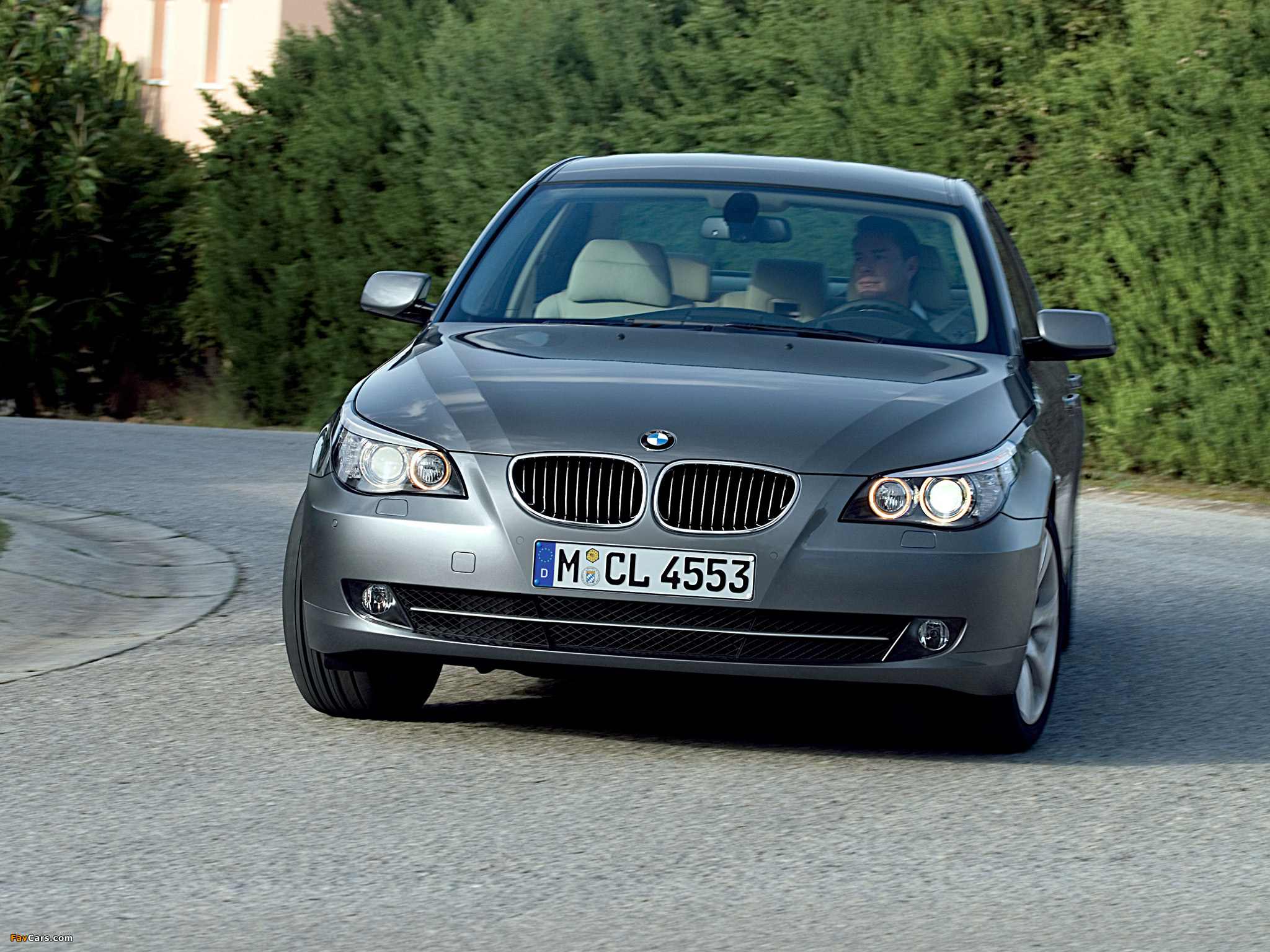Photos of BMW 530i Sedan (E60) 2007–10 (2048 x 1536)