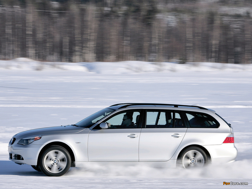 Photos of BMW 530xi Touring (E61) 2007–10 (1024 x 768)